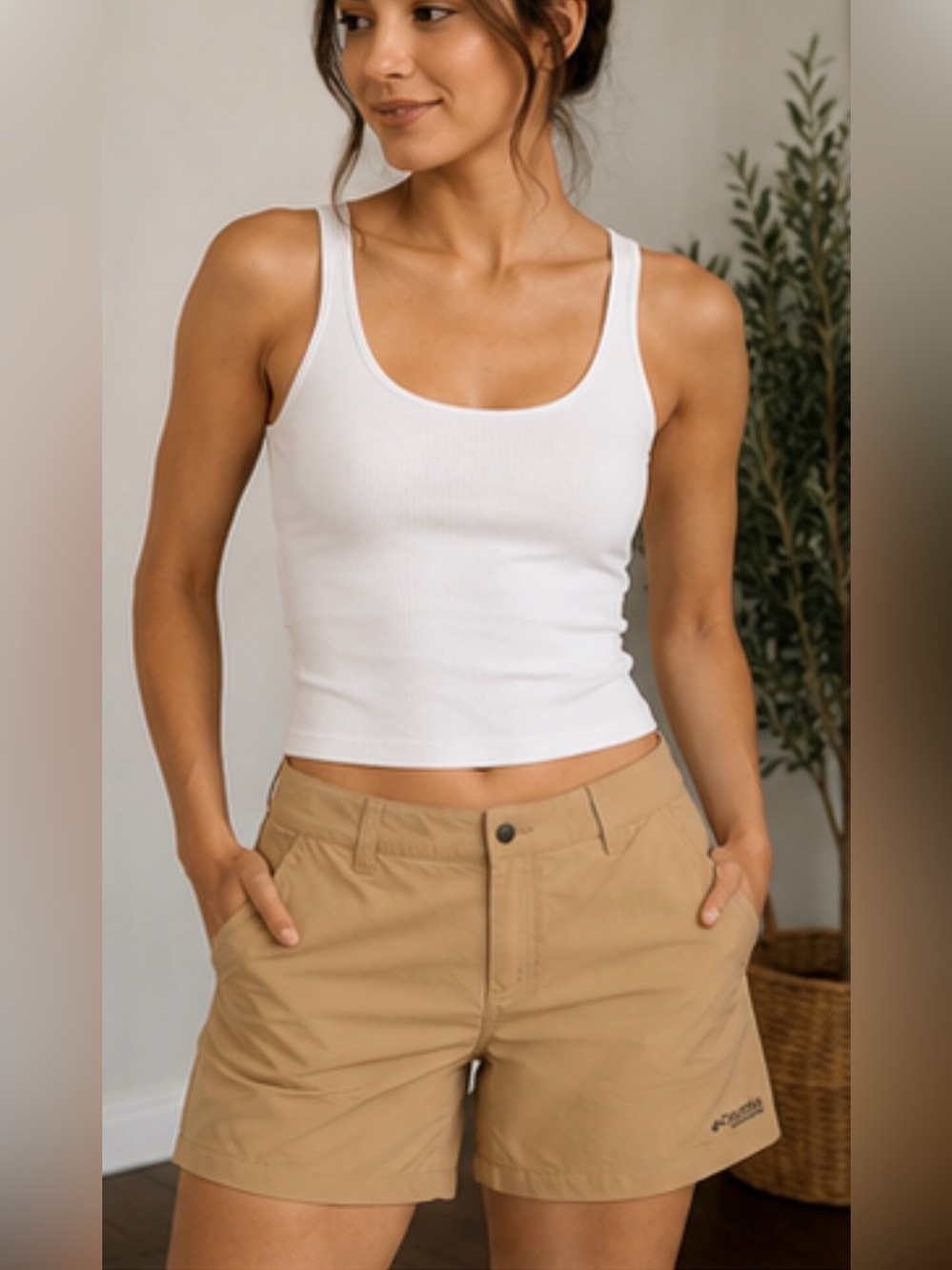 Columbia Beige/Tan Women's Outdoor Shorts